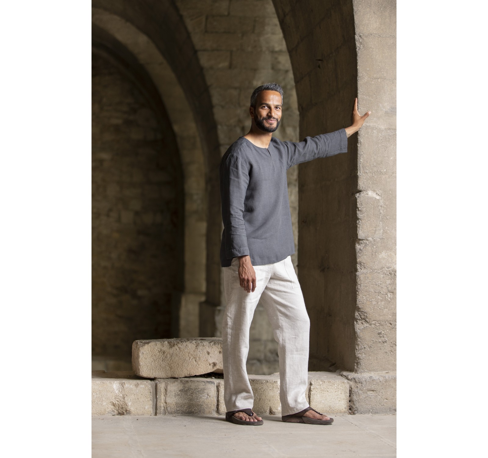 CHARCOAL GRAY LINEN TUNIC AND NATURAL COLOR LINEN PANTS