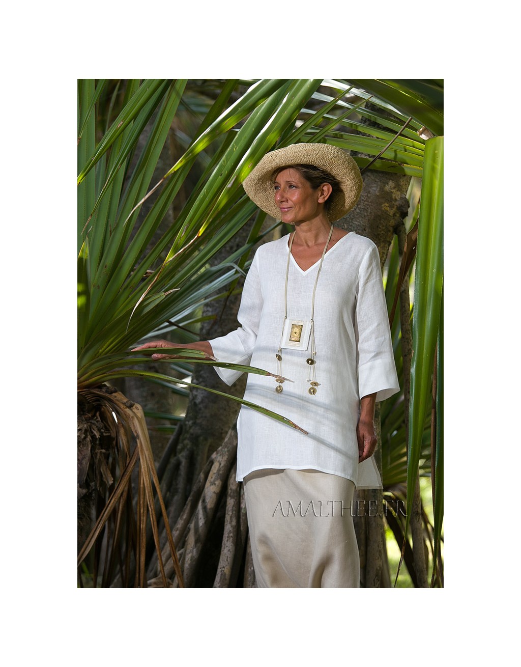 White summer linen tunic with sleeves