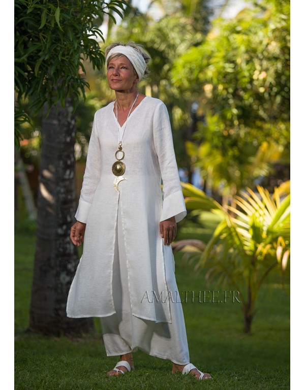 Side-slit white linen  Tunic with long sleeves