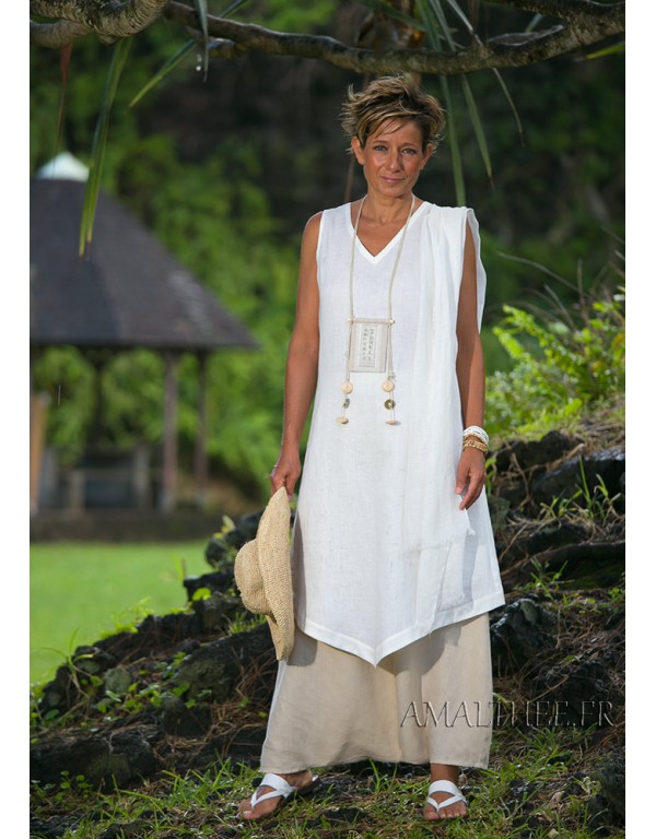 white linen sleeveless summer tunic and beige sarouel skirt