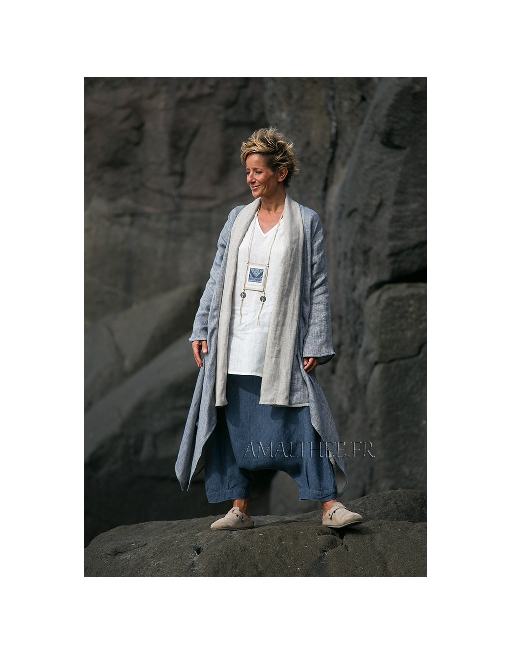 Spring-summer season Blue linen  coat 2 layers woven together oatmeal and blue