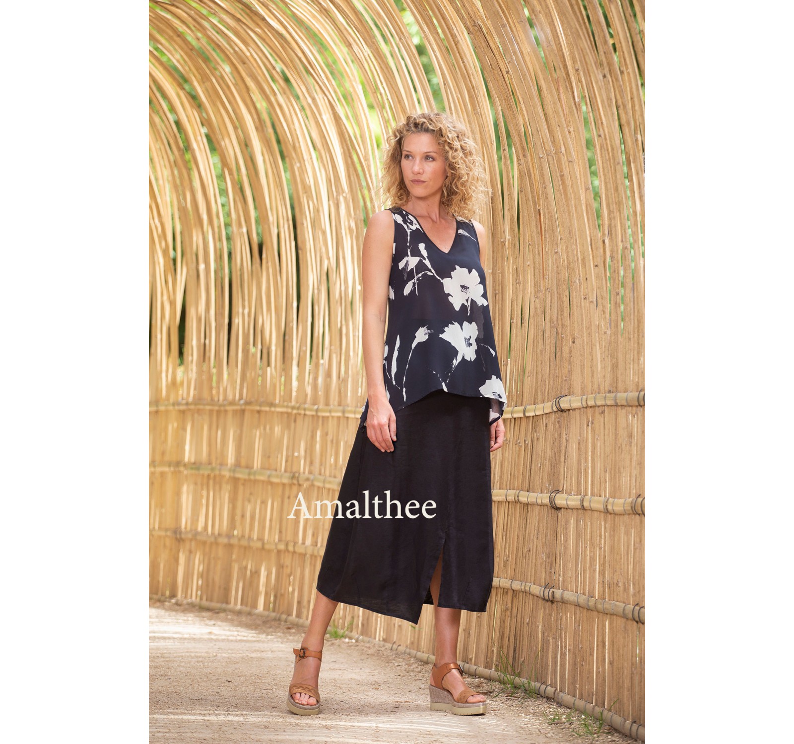 TRAPEZE TOP WITH FLORAL PRINTS IN VISCOSE AND ASSIA SKIRT IN BLACK LINEN