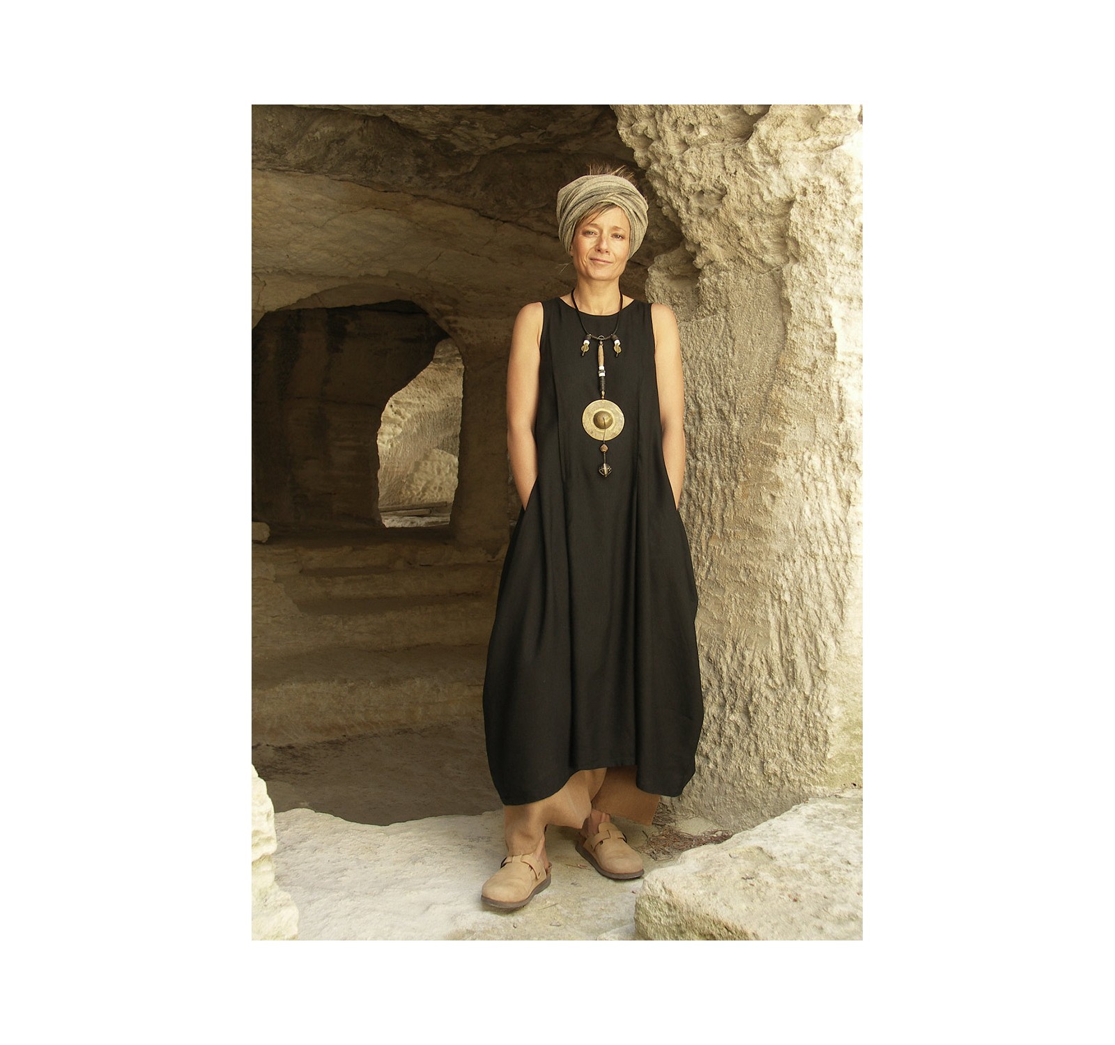 Long black dress made of tencel