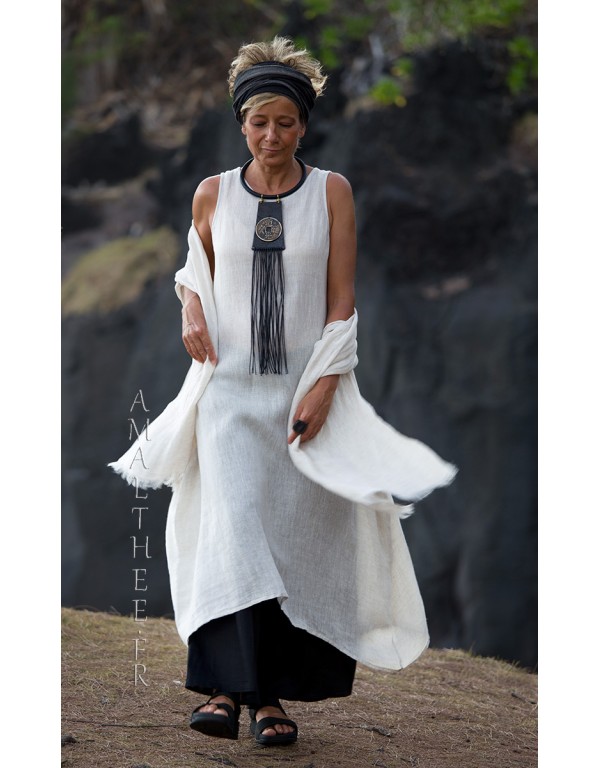 oatmeal linen gauze tunic and black sarouel