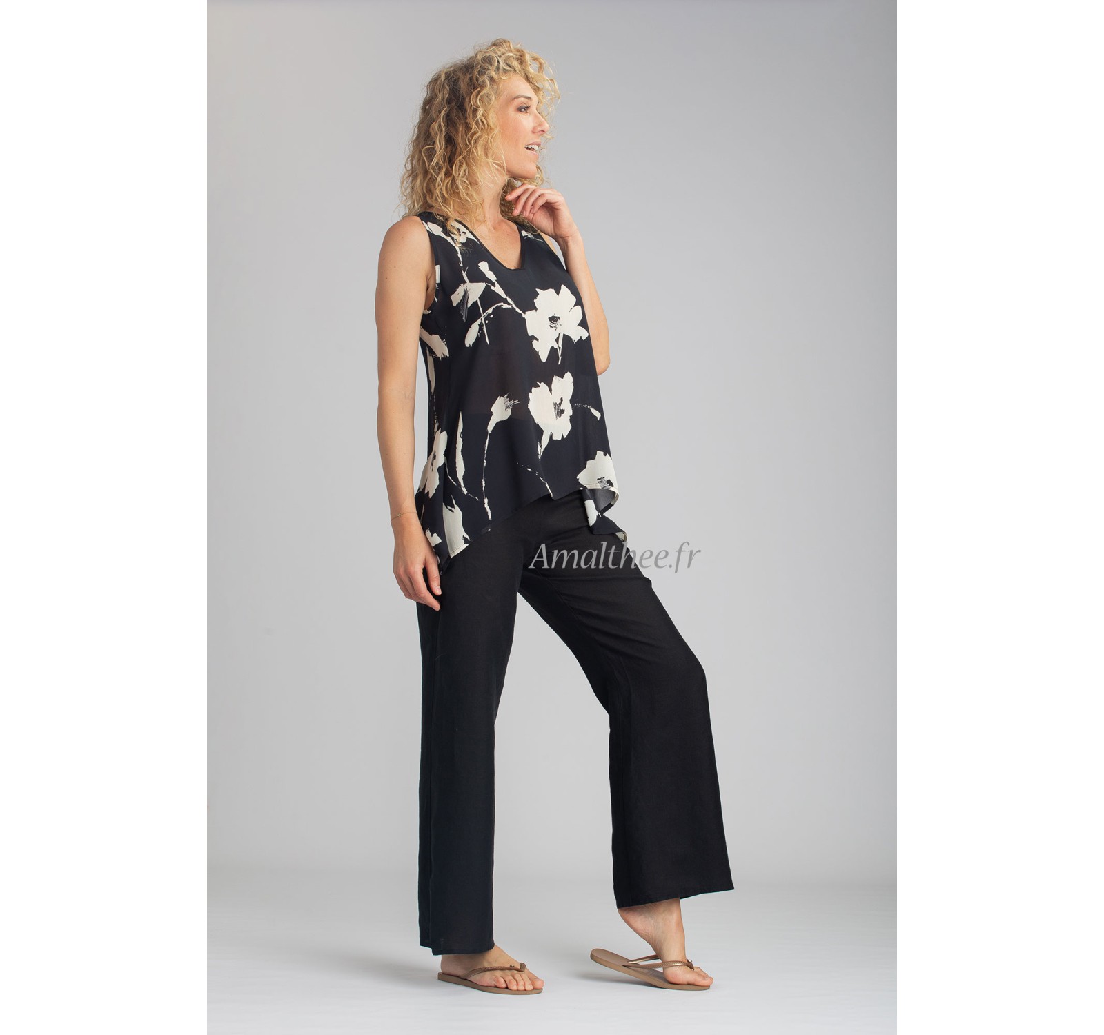 VESUVE TOP WITH FLORAL PRINTS WITH OUR BARBARA STRAIGHT BLACK LINEN PANTS