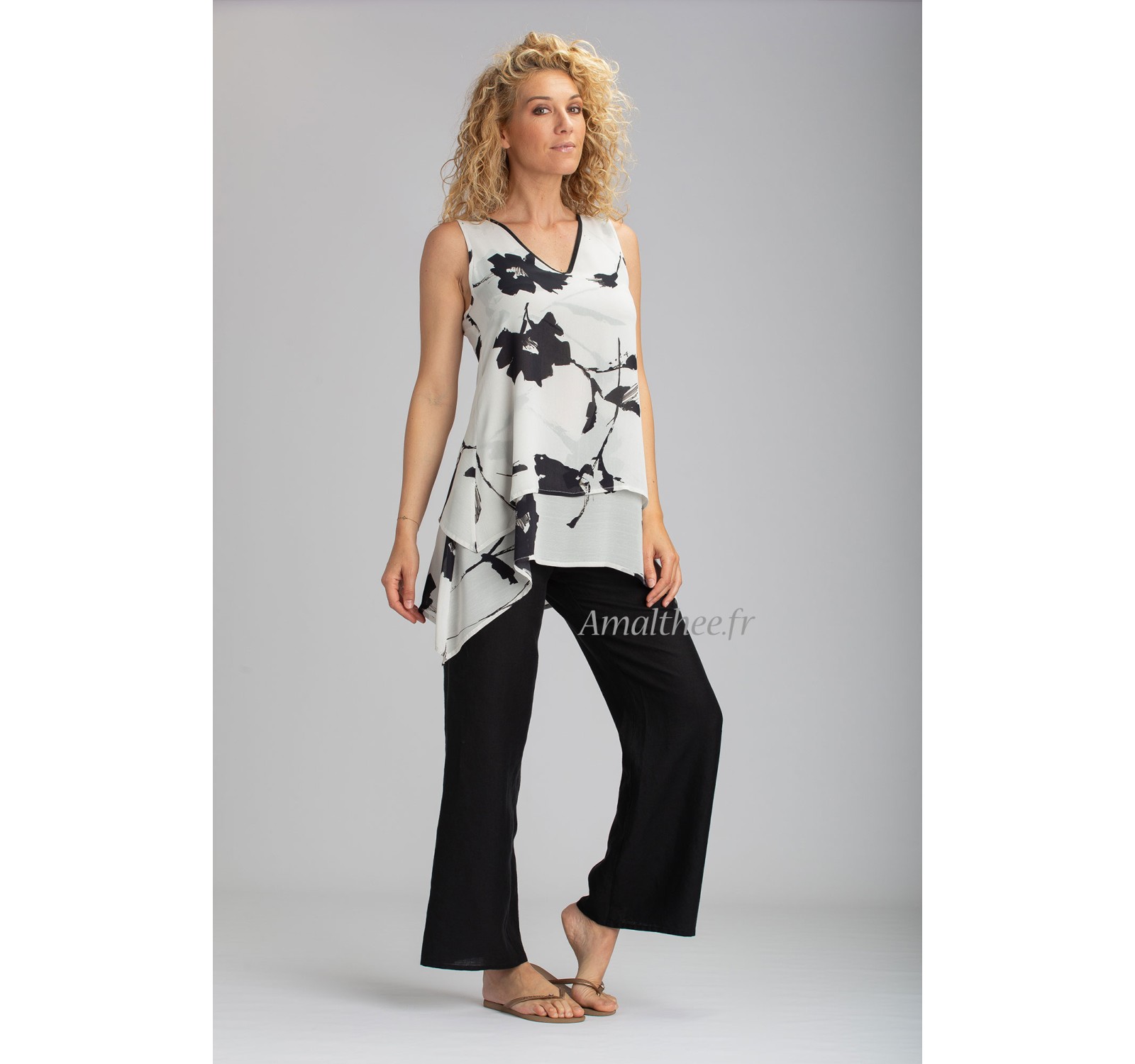 TRAPEZE TOP WITH FLORAL PRINTS AND BABA STRAIGHT PANTS IN BLACK LINEN