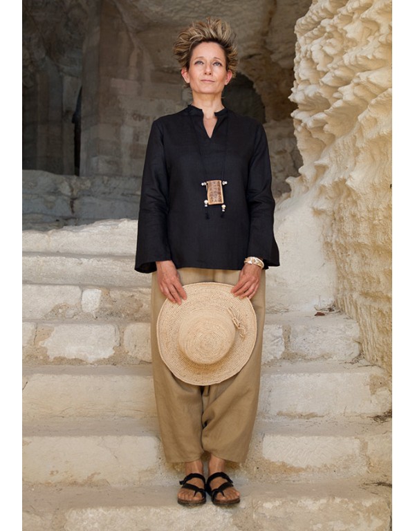 Black linen blouse and sarouel skirt