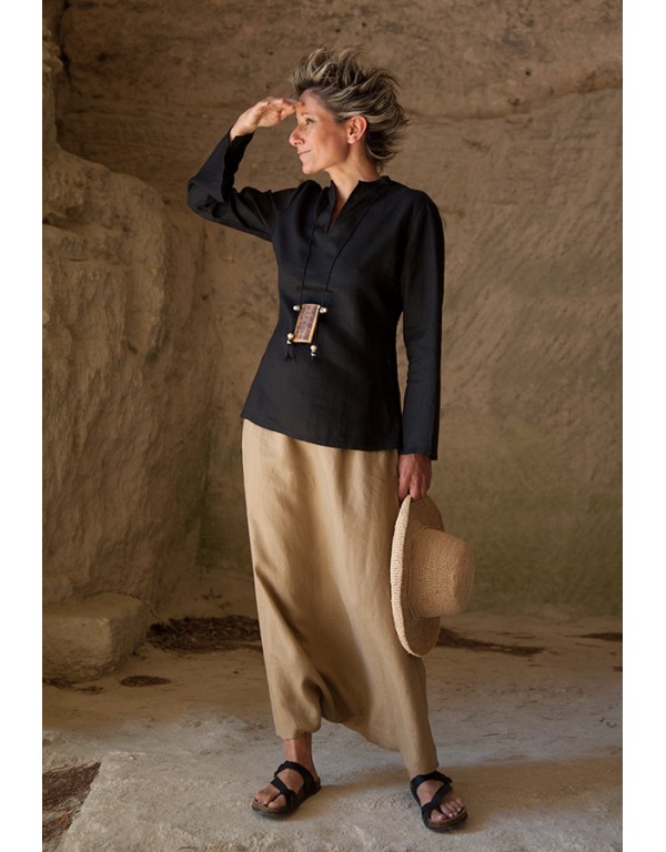 Black linen blouse and sarouel skirt