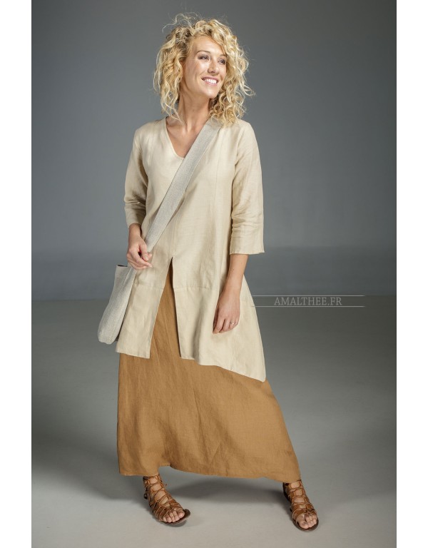 Our sand beige linen blouse Emilie Wear it with our tobacco linen sarouel skirt for a super Boho Chic