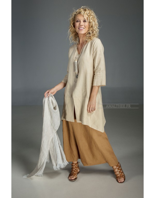 Our sand beige linen blouse Emilie Wear it with our tobacco linen sarouel skirt for a super Boho Chic