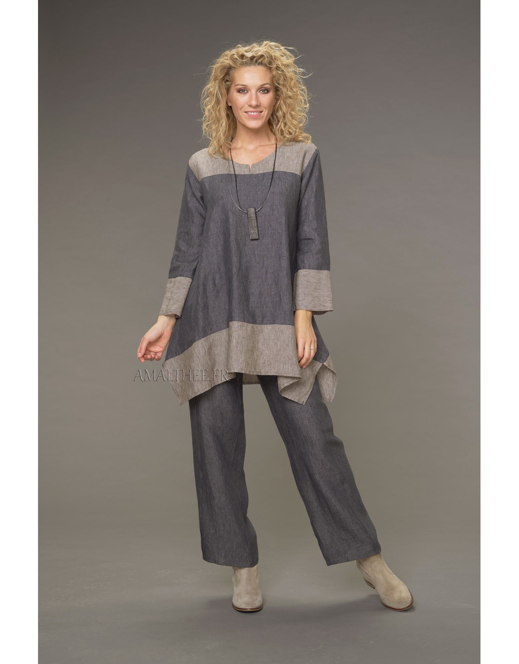 Two-tone Elisa tunic short two-tone stone gray / taupe version over black jeggings or linen pants