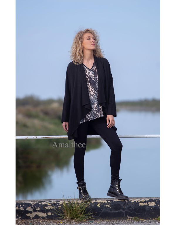 Lise coat in black wool linen with drape on the front with the unstructured Alaya tunic and black jeggings