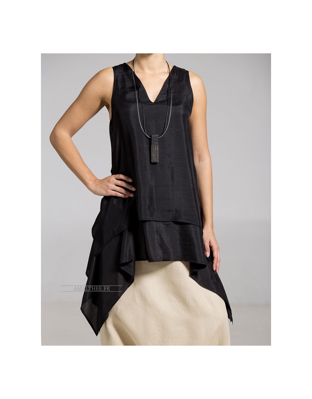 top en voile de soie noir long