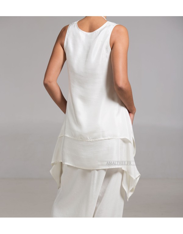 Elegant top made of veil of silk white color